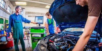 Autoopravár – mechanik / autoopravárka - mechanička