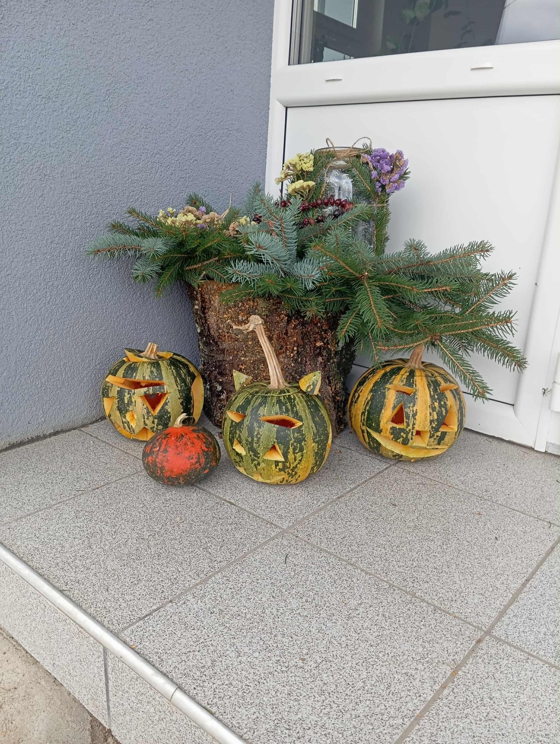 Tekvicová výzdoba a úcta k Pamiatke zosnulých