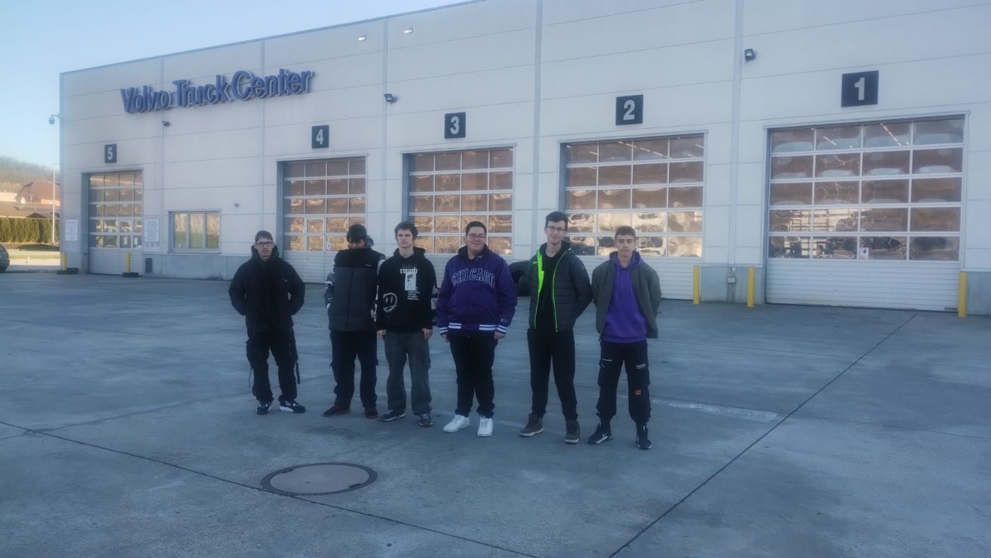 Exkurzia do Volvo Group Truck Center Zvolen a 4cars Zvolen