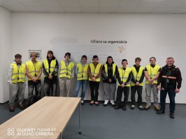 Exkurzia mechanikov strojov a zariadení vo firme  AUMOVIO SLOVAKIA