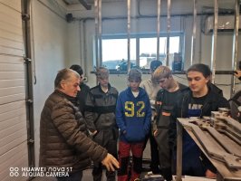 Exkurzia mechanikov strojov a zariadení vo firmách Wittur s.r.o. a J.G. Benegroup s.r.o. v Krupine Exkurzia mechanikov strojov a zariadení vo firmách Wittur s.r.o. a J.G. Benegroup s.r.o. v Krupine