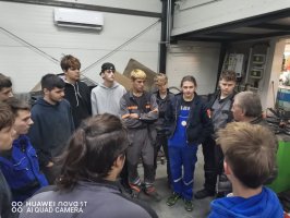 Exkurzia mechanikov strojov a zariadení vo firmách Wittur s.r.o. a J.G. Benegroup s.r.o. v Krupine Exkurzia mechanikov strojov a zariadení vo firmách Wittur s.r.o. a J.G. Benegroup s.r.o. v Krupine
